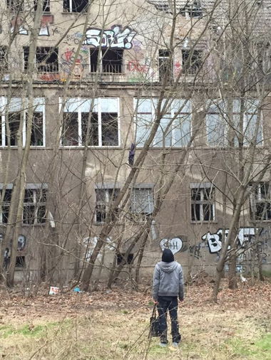 Graffiti Wall - Photo by sorrie (2015)