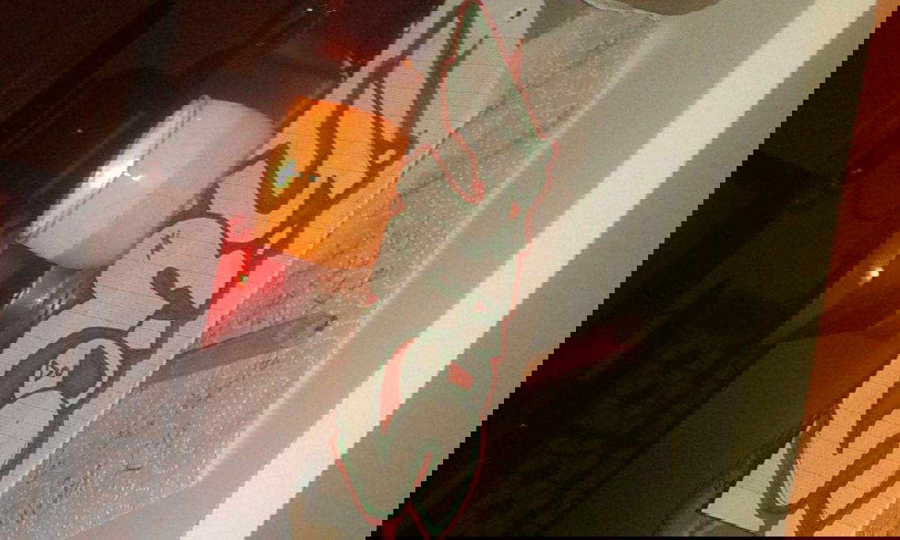 Graffiti Sketch - Photo by sorrie - sorry