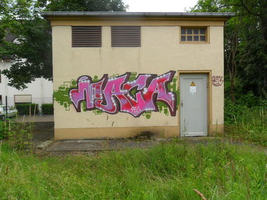 Graffiti Wall in Leipzig - Photo by spacetrader - maca, peg, maka (2013)