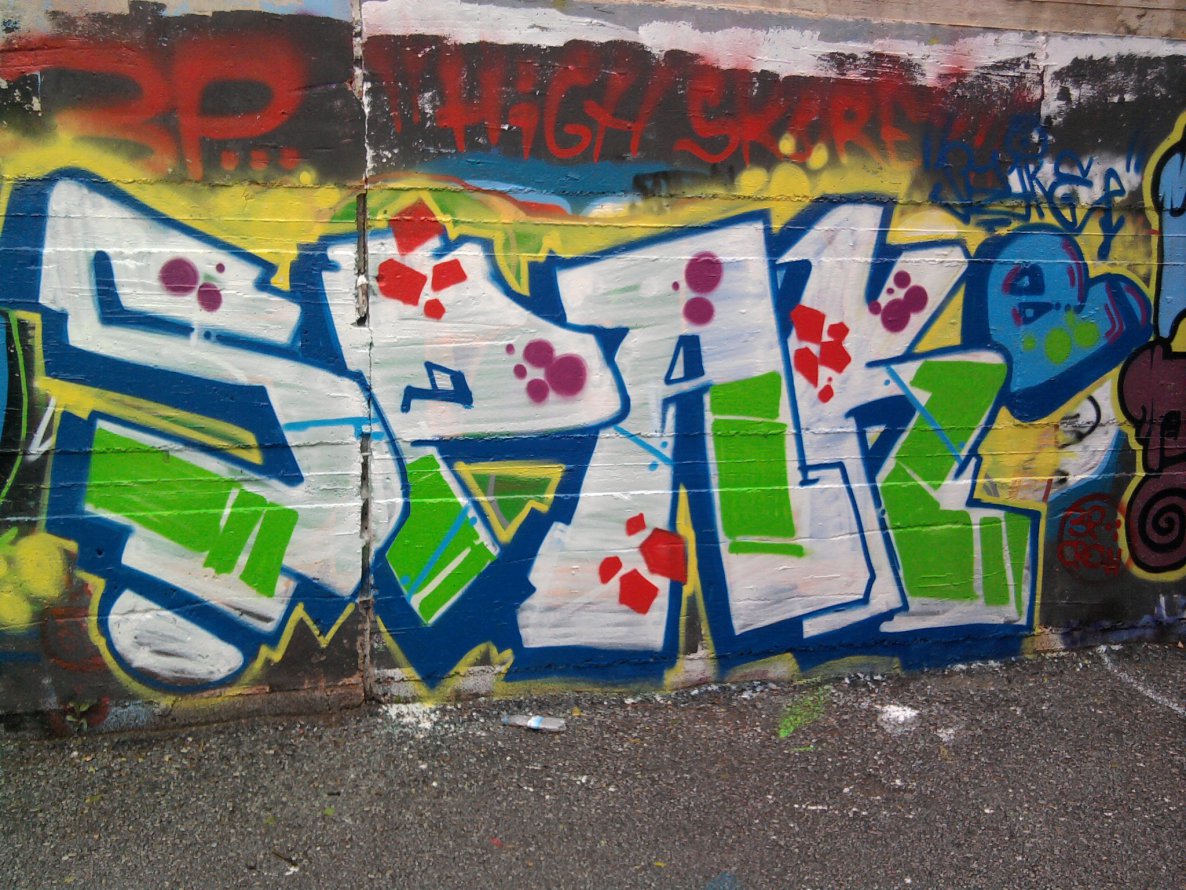 Graffiti Wall - Photo by spake (2014)