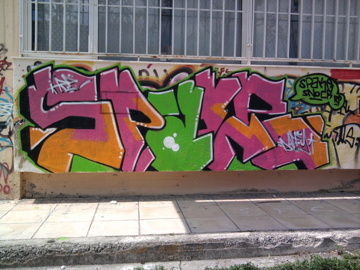 Graffiti Wall - Photo by spake (2014)