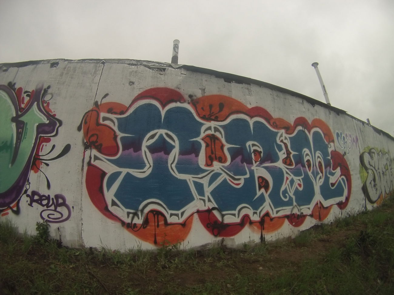 Graffiti Wall - Photo by spek1trmcrew (2015)