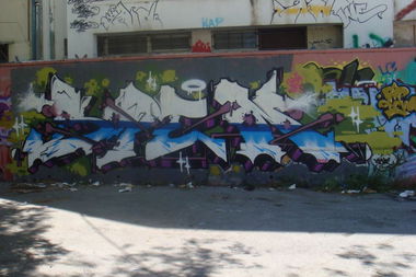 Graffiti Wall - Photo by spen (2012)