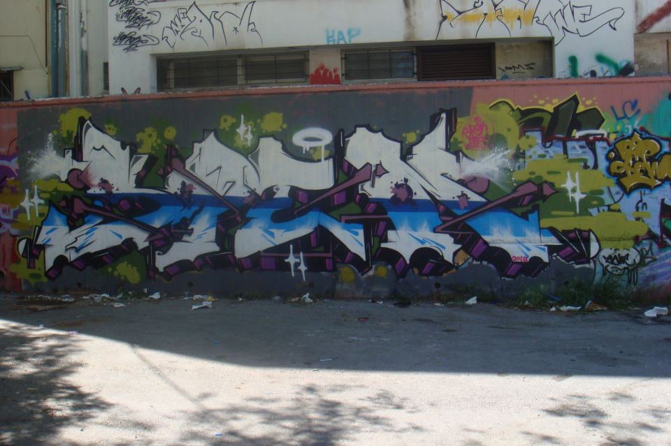 Graffiti Wall - Photo by spen (2012)