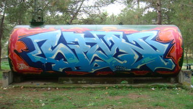 Graffiti Artwork - Photo by spen