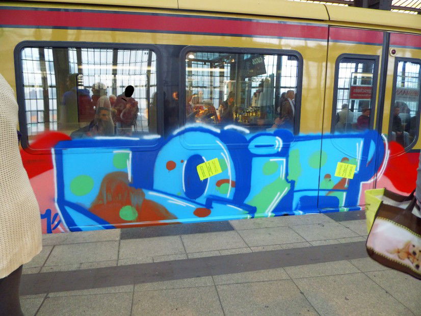 Graffiti Train in Berlin - Photo by spiegelreflex - loit (2012)