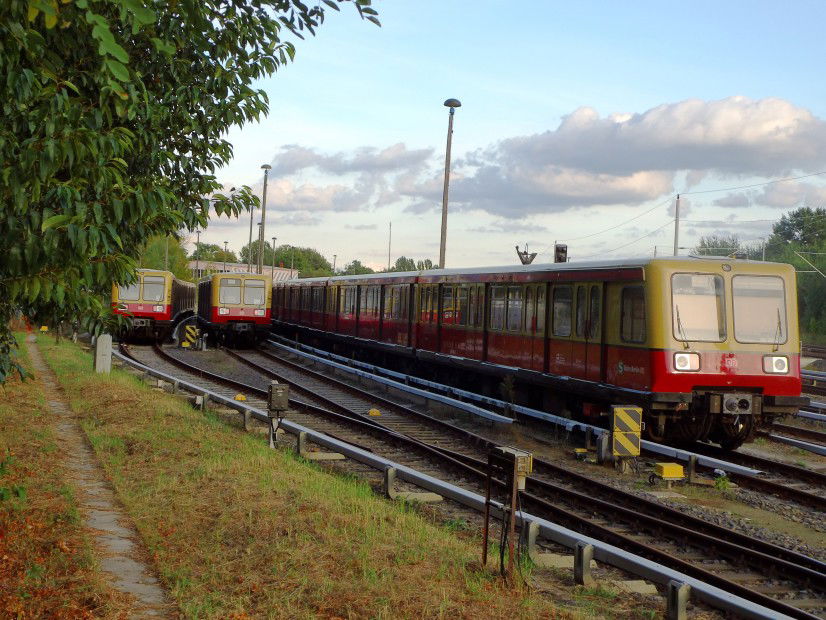 Graffiti Artwork in Berlin - Photo by spiegelreflex - sbahn