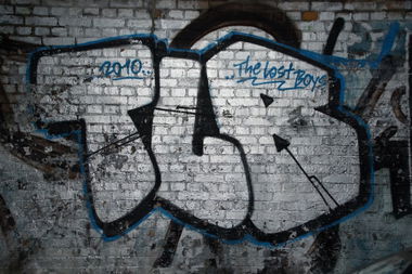 Graffiti Bombing - Photo by spiegelreflex - tlb (2010)