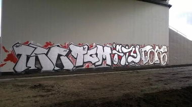 Graffiti Wall - Photo by spirol