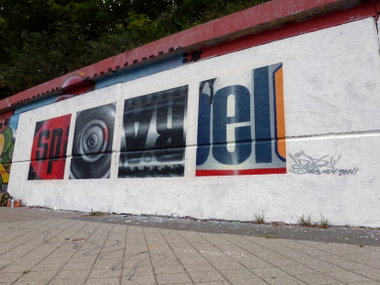 Graffiti Wall in Ffo - Photo by spoare153 - spoare, spoare153, new (2011)