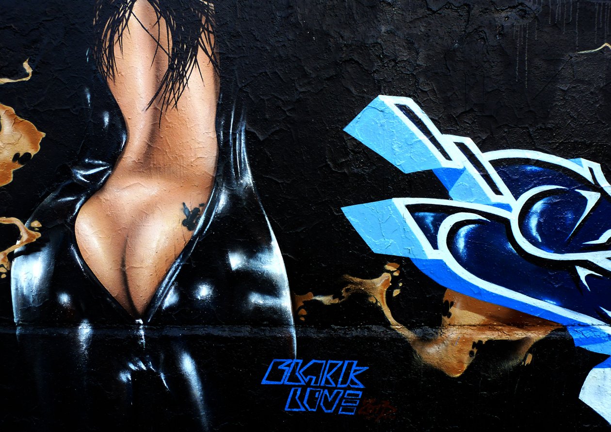 Graffiti Wall - Photo by spoare153 - detail, black, love (2013)