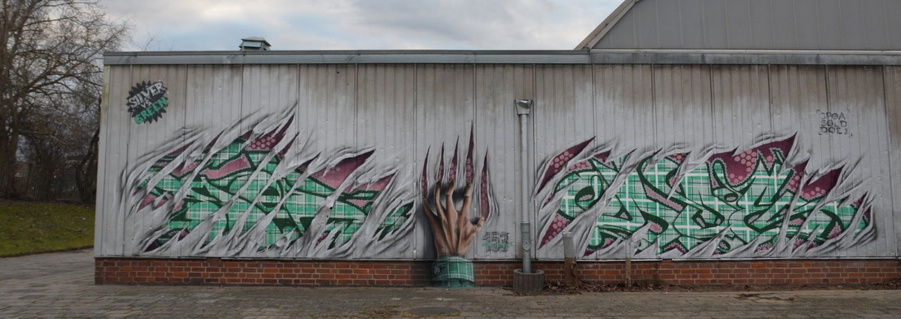 Graffiti Wall in Frankfurt (Oder) - Photo by spoare153 - sold, doe, spoare153 (2016)