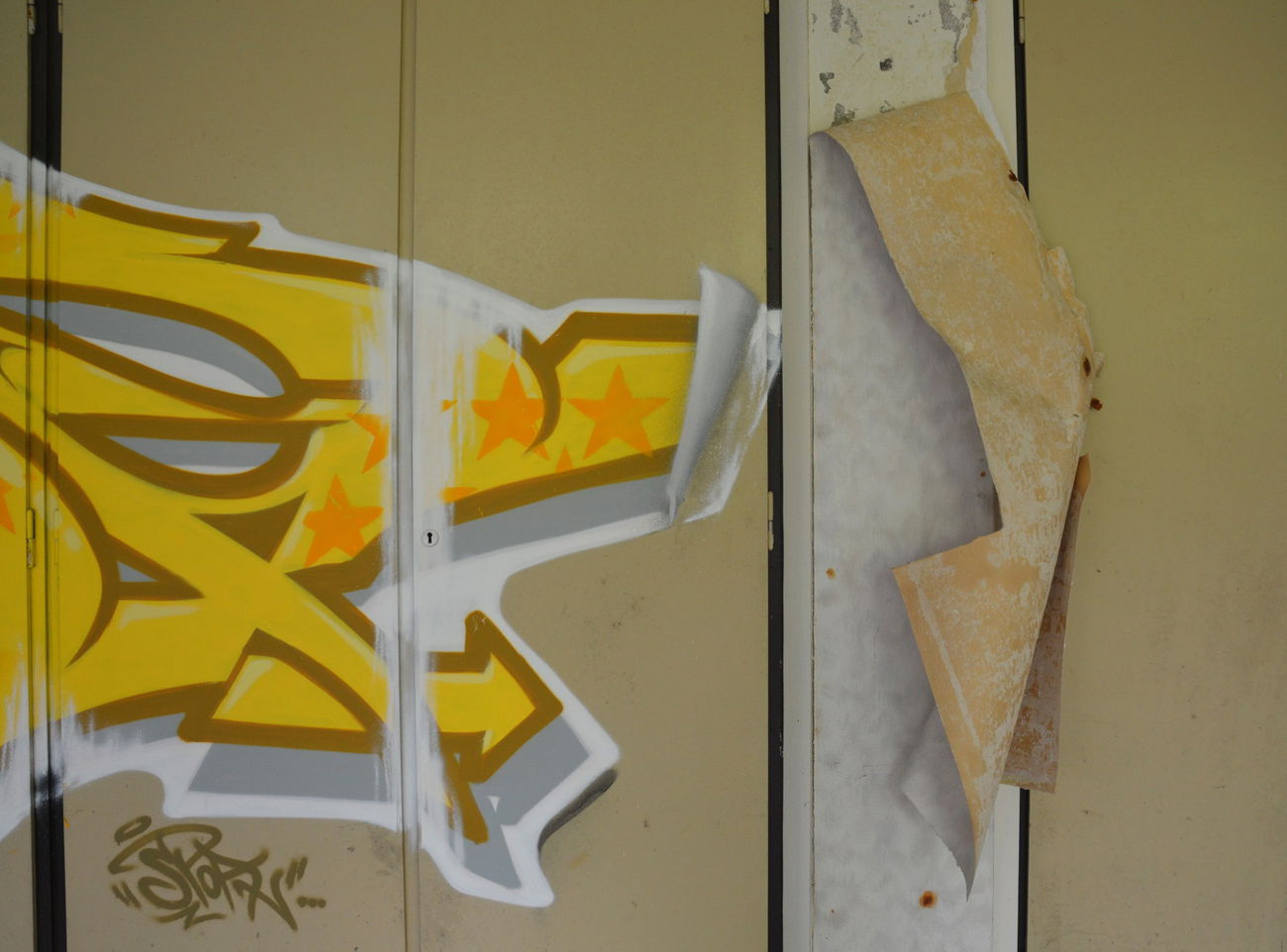 Graffiti Wall in Erkner - Photo by spoare153 (2015)