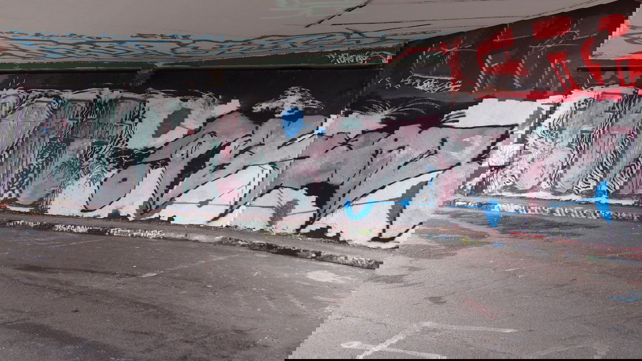 Graffiti Wall in Prague - Photo by spok - tomat, absurd (2014)