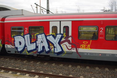 Graffiti Train in Nürnberg - Photo by spotterotter - dlay, crew, nürnberg