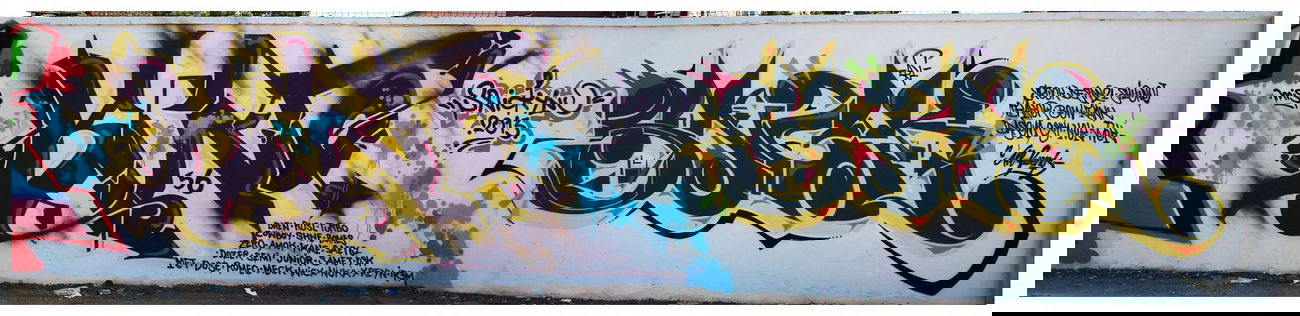 Graffiti Wall in Turkey - Photo by stalkeroner (2013)