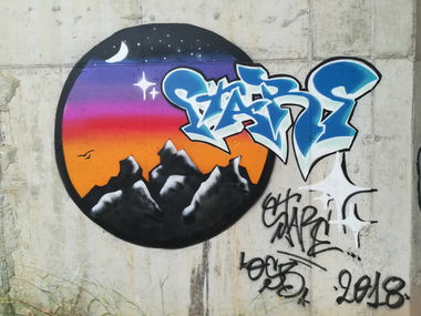Graffiti Wall in καλαμάτα - Photo by stare (2018)