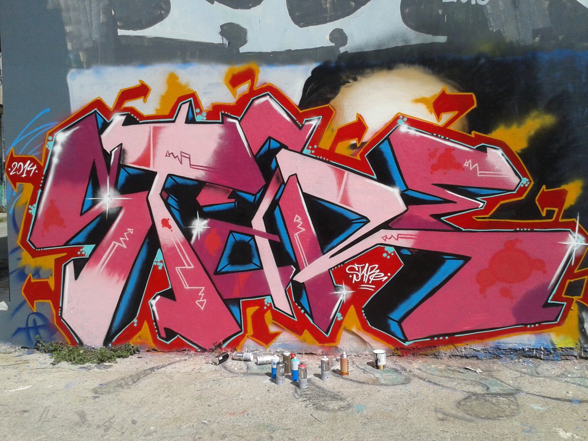 Graffiti Wall - Photo by stare - STARE (2014)
