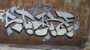 Graffiti Bombing in καλαμάτα - Photo by stare (2016)