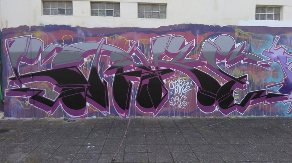 Graffiti Wall in καλαμάτα - Photo by stare (2016)