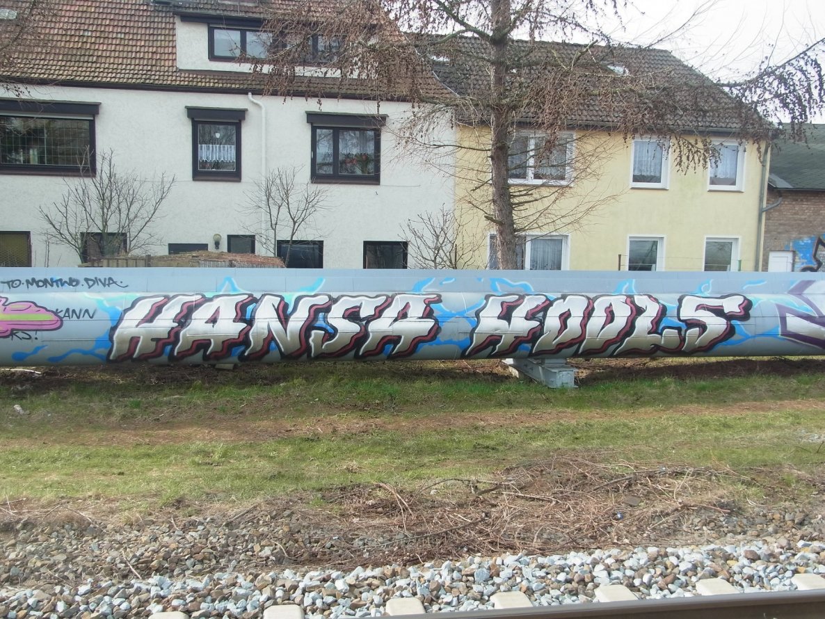 Graffiti Bombing - Photo by staubsauger - Hansa, Hools, Fc