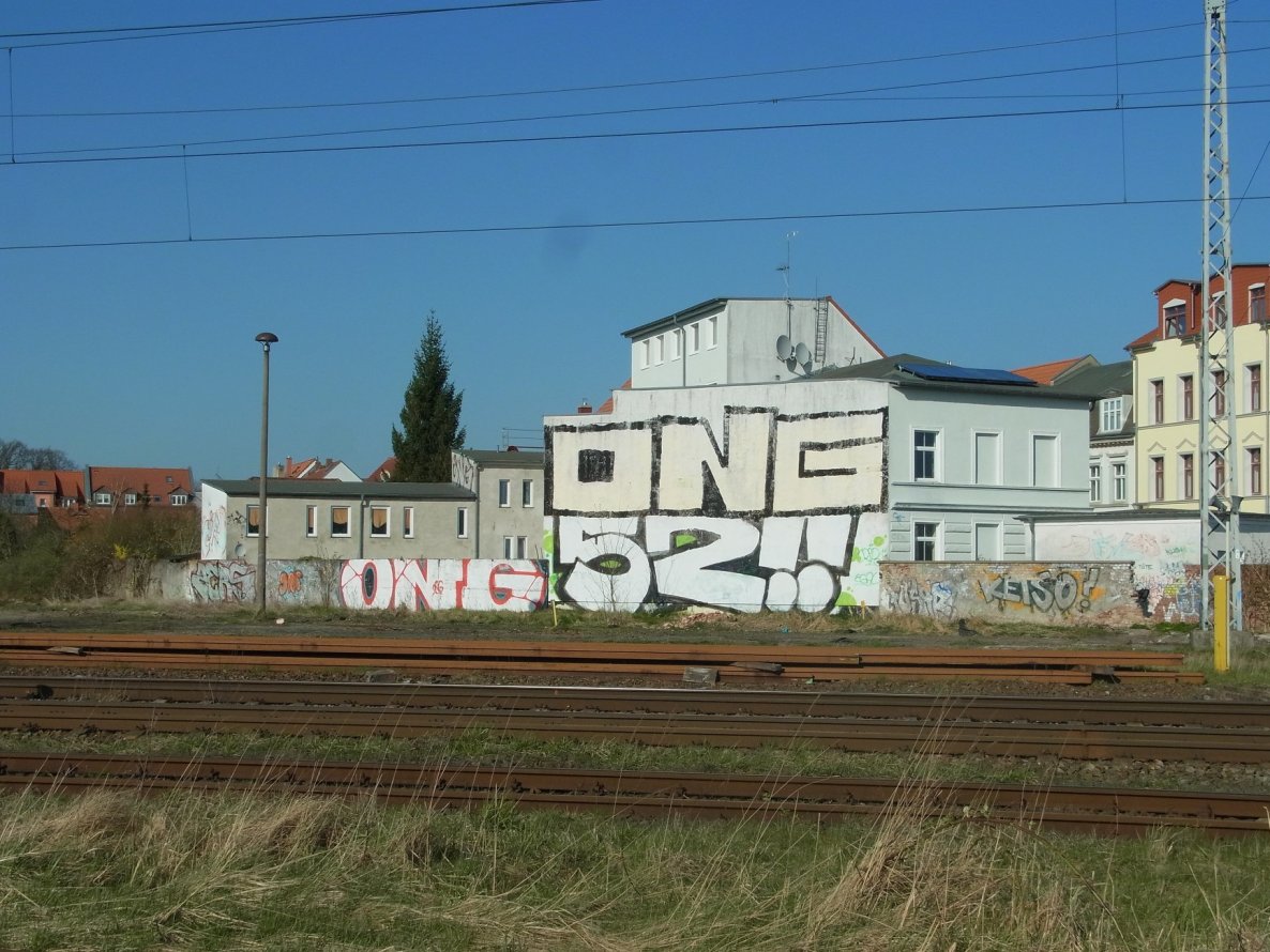 Graffiti Bombing - Photo by staubsauger - ONG, 52, Greifswald