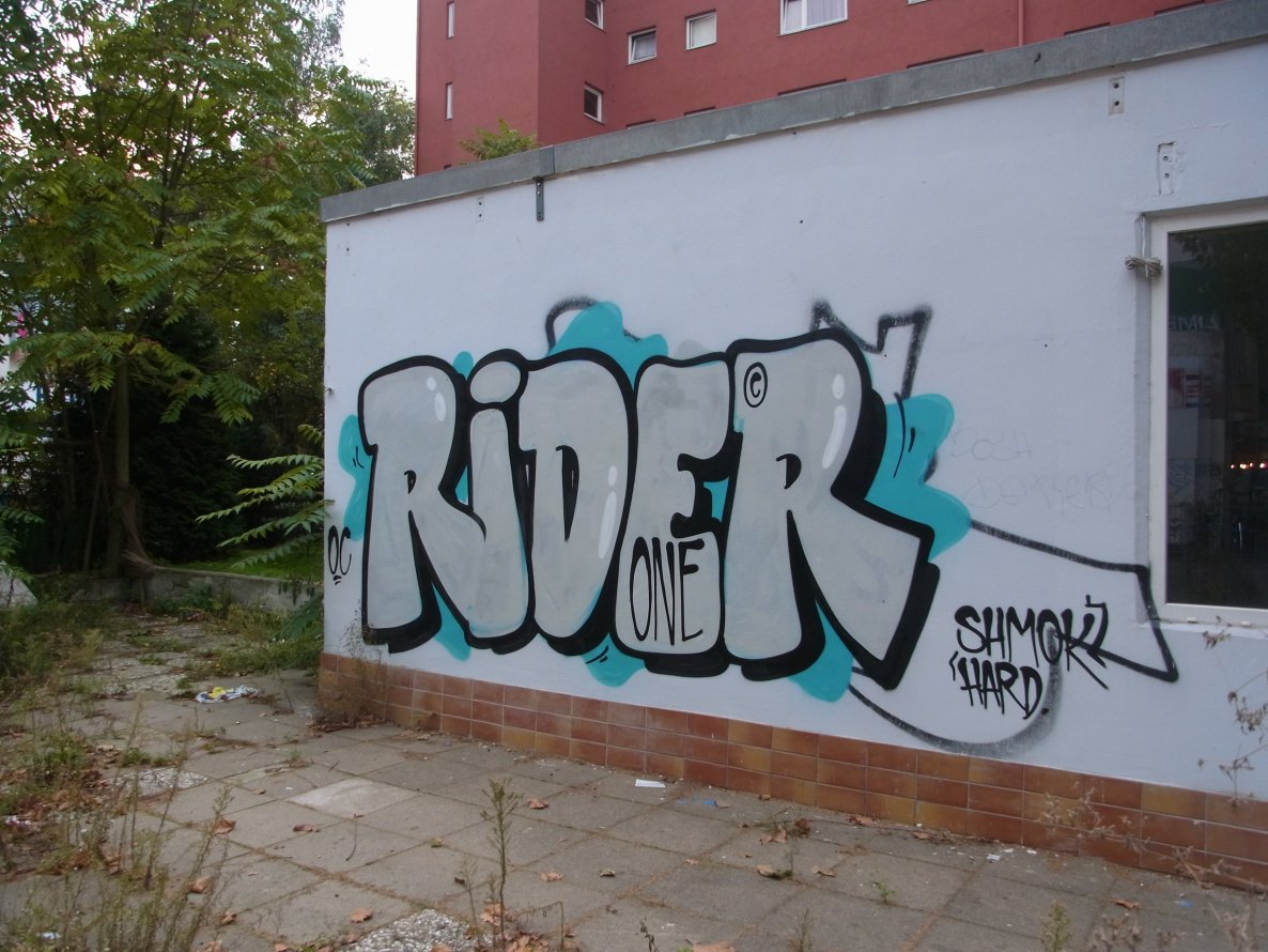 Graffiti Bombing - Photo by staubsauger - Rider, Berlin