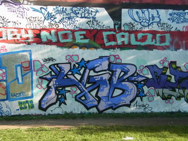Graffiti Wall - Photo by staubsauger - Hgb, Berlin