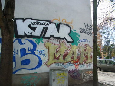 Graffiti Bombing - Photo by staubsauger - mam, ktar, Berlin