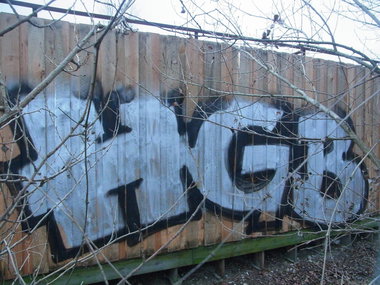 Graffiti Bombing - Photo by staubsauger - hgb, berlin