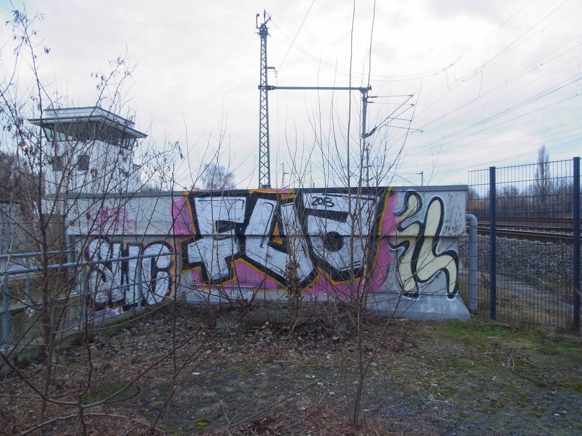 Graffiti Bombing - Photo by staubsauger - fua, swc, berlin