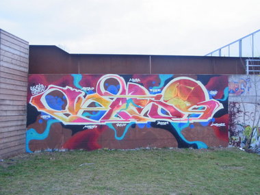 Graffiti Bombing - Photo by staubsauger - ulf's, oase, astro