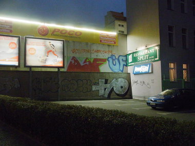 Graffiti Bombing - Photo by staubsauger - dsf, üf, +-0