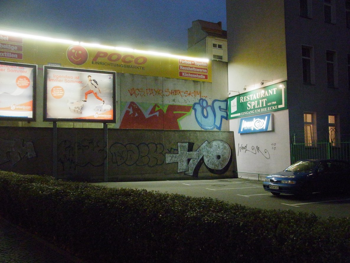 Graffiti Bombing - Photo by staubsauger - dsf, üf, +-0