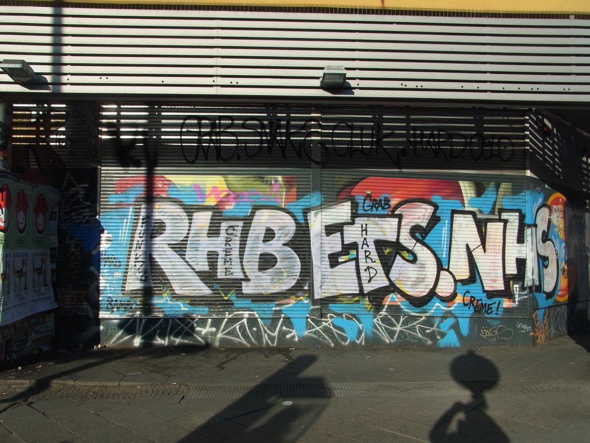 Graffiti Wall - Photo by staubsauger