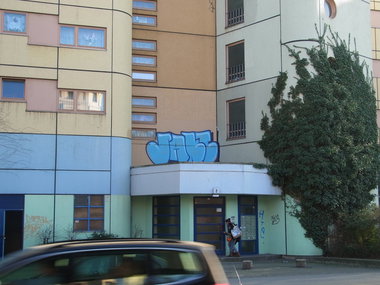 Graffiti Bombing - Photo by staubsauger - Jake, Berlin