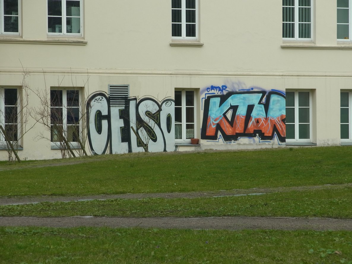 Graffiti Bombing - Photo by staubsauger - Celso, ktar, hgb
