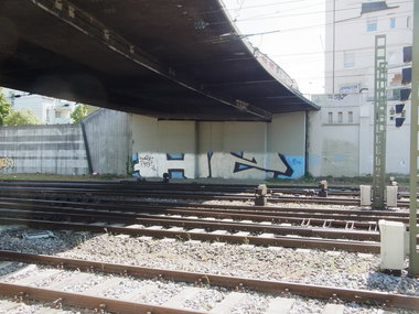 Graffiti Bombing - Photo by staubsauger - hz, ulm