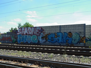 Graffiti Bombing - Photo by staubsauger - sakone, sako, shoc