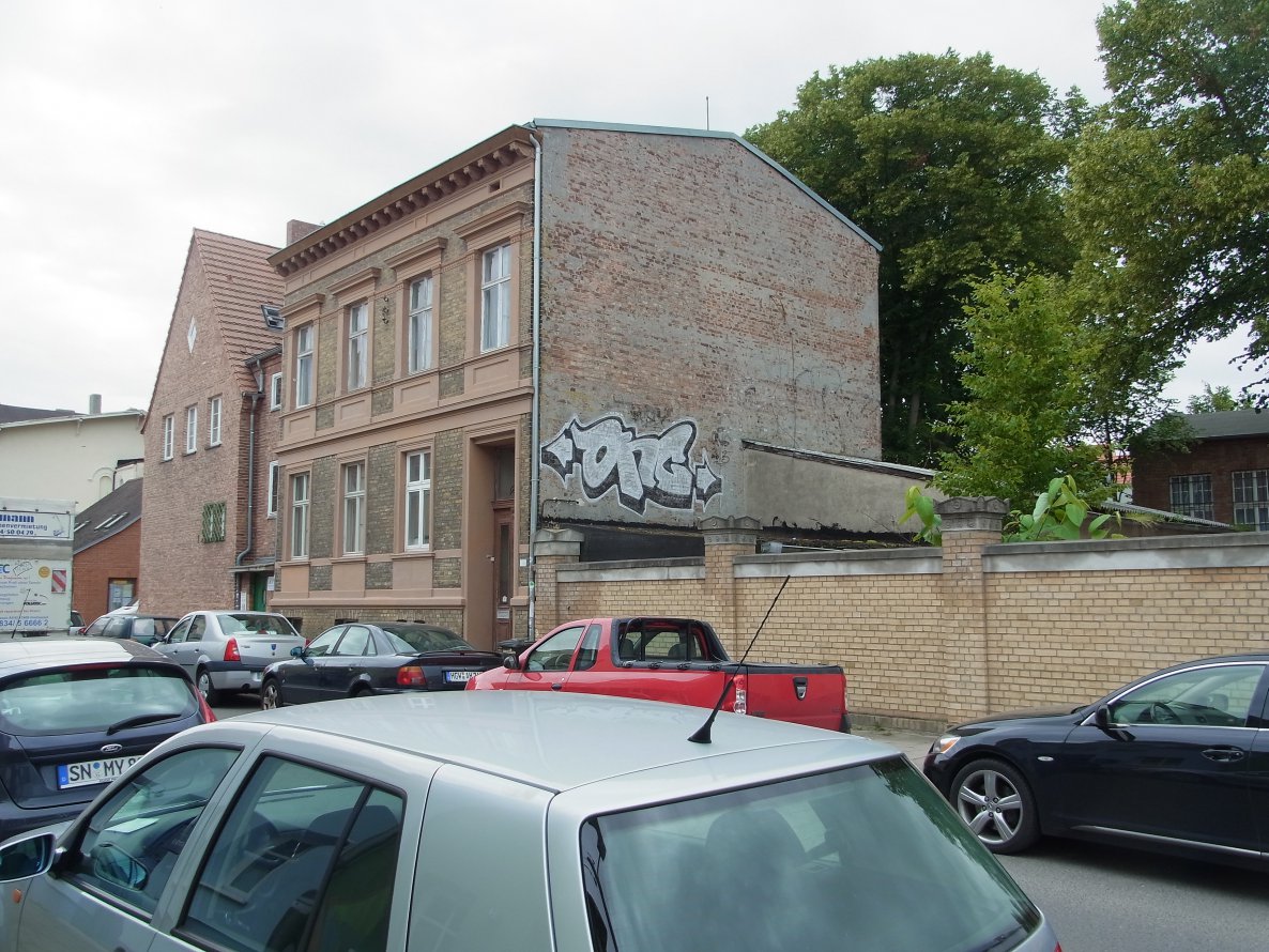 Graffiti Bombing - Photo by staubsauger - ong, greifswald