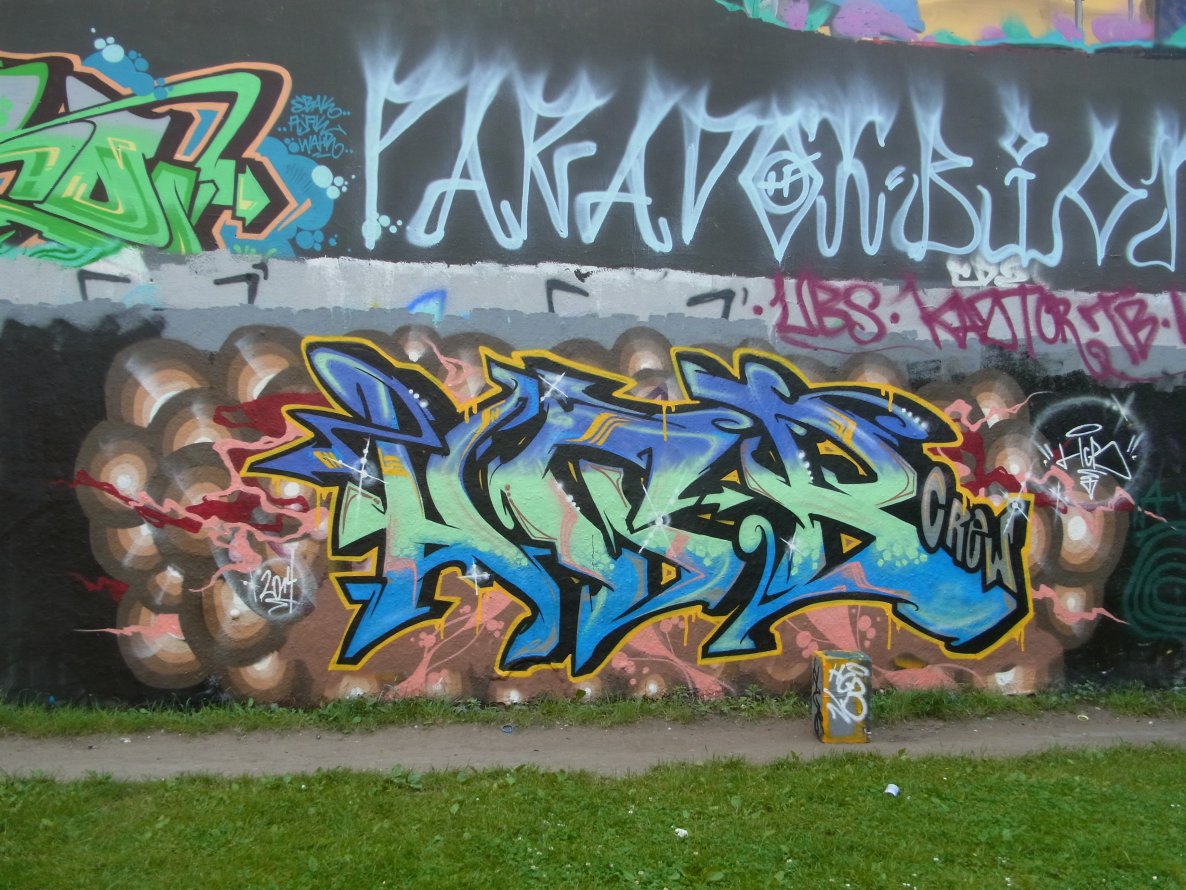 Graffiti Wall - Photo by staubsauger - hgb, berlin