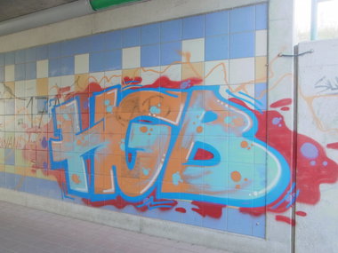 Graffiti Bombing - Photo by staubsauger - hgb, greifswald