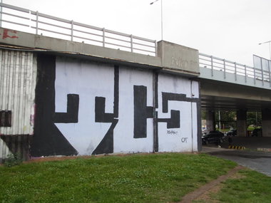 Graffiti Bombing - Photo by staubsauger - tcs, prag