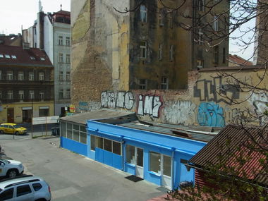 Graffiti Bombing - Photo by staubsauger - FC, IMS, ILL