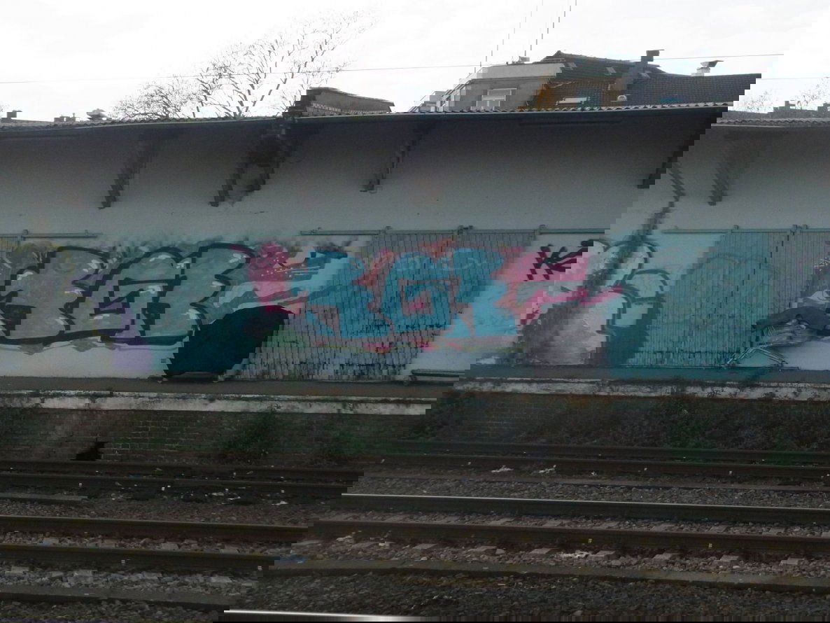 Graffiti Bombing - Photo by staubsauger - RGR, Düsseldorf