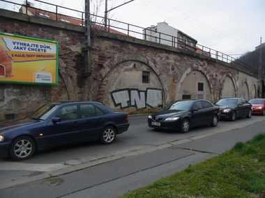 Graffiti Bombing - Photo by staubsauger - TNO, Prag