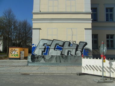 Graffiti Bombing - Photo by staubsauger - FCH, FC, HANSA