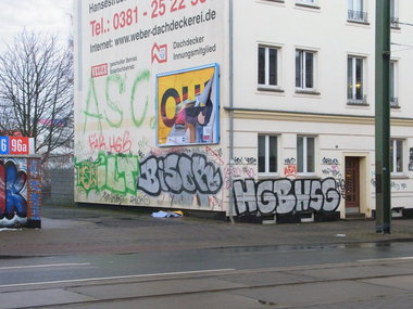 Graffiti Bombing - Photo by staubsauger - ILT, Bisor, HGB