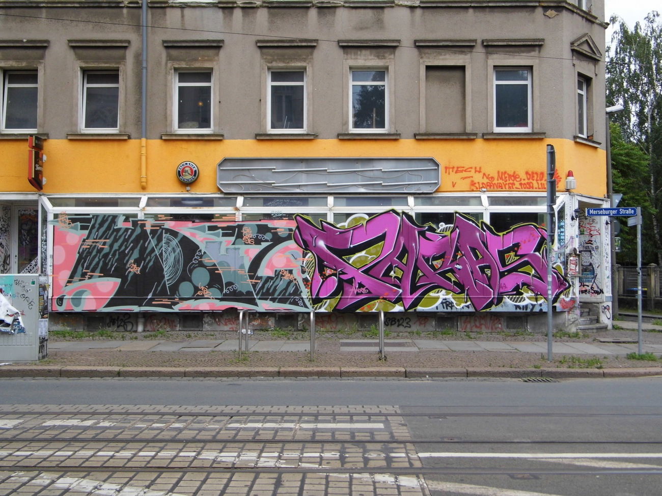Graffiti Photo by staubsauger - Paras, YDUZ, Leipzig