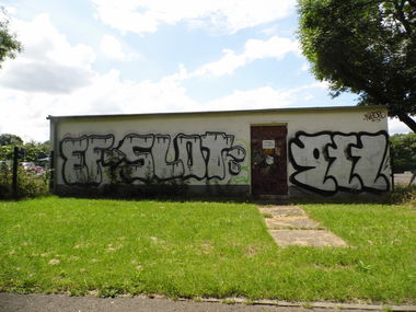 Graffiti Bombing - Photo by staubsauger - EF, Slot, 911